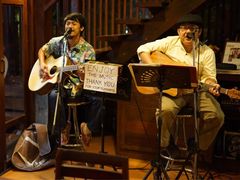 -Dash Teak House
