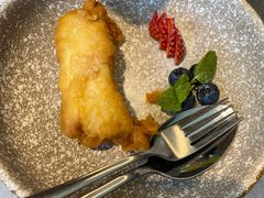 炸榴莲配野莓-新加坡珍宝海鲜JUMBO Seafood(西安skp店)