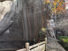 -伍山海滨石窟