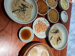 -裕兴记•蟹黄面馆(人民广场店)