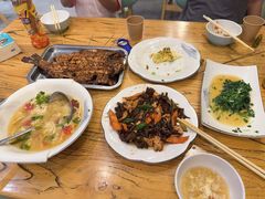 -俺家菜馆(百里峡店)