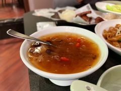 银耳雪梨羹-蝴蝶里·粤菜·点心(滨江龙湖店)
