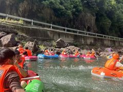 -安吉龙王山峡谷漂流