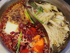 -沸炉重庆老火锅(军事博物馆店)