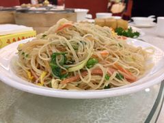 特色炒米粉-麒麟山景大酒店岭南汇海鲜酒家(沙井店)