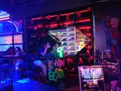 -UP嘻哈酒吧(粉巢店)
