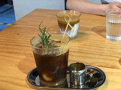 拿铁两杯-无牌咖啡&酒馆