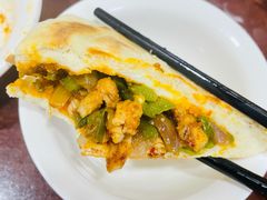 孜然肉夹馍-汉思肴 热面皮(虬江路店)