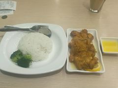 -佰搭果·广式茶餐厅(西华路店)