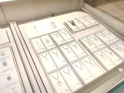 -周大福CHOW TAI FOOK(领展购物广场店)