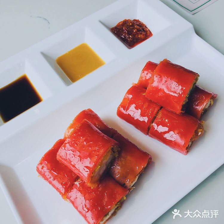 服务生会帮忙泡茶，很舒适哦