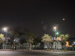 -皇家田广场(อนุสาวรีย์ทหารอาสา)