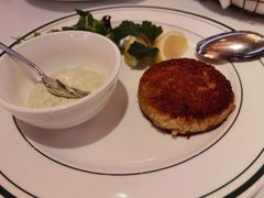 招牌蟹肉饼-Wolfgang’s Steakhouse 沃夫冈牛排馆(上海白玉兰广场店)