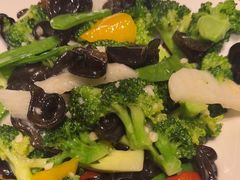 -哈啾嗨·新概念蒙餐(红星新城店)