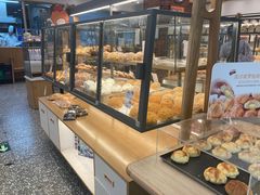 面包甜点陈列柜-面包新语(富力城BT店)
