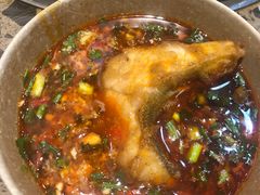 -肖肖酸萝卜鱼火锅(总店)