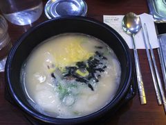 年糕雪浓汤-神仙雪浓汤(明洞店)