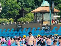 -汤山欢乐水世界