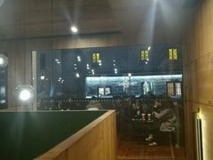 -星巴克臻选(上海中环广场2F店)