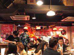 大堂-鲜入围煮花胶鸡海鲜火锅