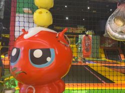 -蹦蹦跳跳(新奥购物中心店)