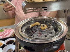 -围炉肉舍•炭烤活鳗•丹东海鲜烤肉(步行街店)