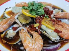 -老东镇啤酒屋海鲜加工·蒸汽海鲜·海鲜烧烤(台东店)