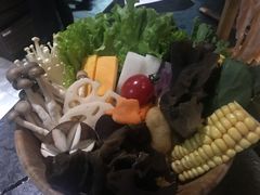 -湊湊火锅·茶憩(新中关购物中心店)