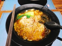 -八月美食小馆(银泰城总店)