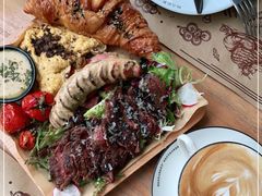 -Mark&Mars Restaurant