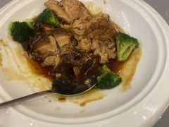 狮子头拼东坡肉-银都上海菜馆(粤海东路店)