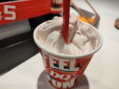 暴风雪-DQ·蛋糕·冰淇淋(南开大悦城2F店)