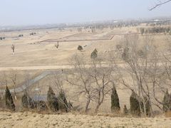 -汉长安城未央宫国家考古遗址公园