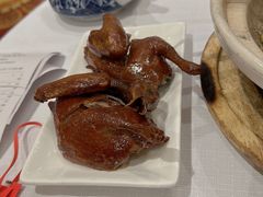 玻璃脆皮乳鸽皇-新雅粤菜馆(南京东路店)