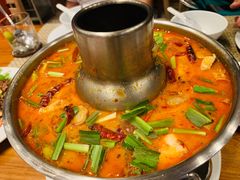 -Chom Cafe and Restaurant