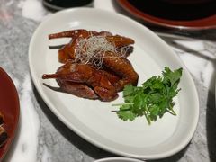 妙龄脆皮乳鸽-湖滨28中餐厅·西湖宴·杭州君悦酒店
