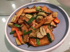 腊八蒜炒杏鲍菇-新加坡瑞珍•海河观景餐厅
