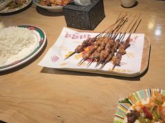 -巴依兄弟西域美食(机场店)