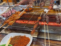 -哈尔滨小酒馆·鲜肉现穿自助烧烤(康新花园店)