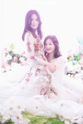 -onlygirl摄影美学馆高端定制(江滩店)