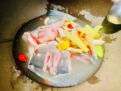 -鲜潭蒸汽石锅鱼(五道口购物中心店)
