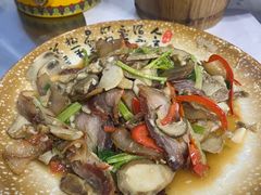 野菌炒腊肉-野菌王牦牛肉汤锅