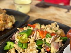 -老滇山寨•云南特色菜•地方菜•民族风情歌舞表演(金碧店)