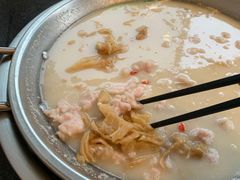 -老来福·非遗酸汤兔(凯旋路店)