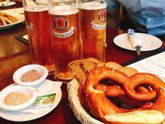 黄啤黑啤-宝莱纳餐厅(滨江店)