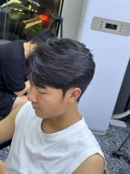 -藤野造型专业烫染接发