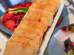 -茅草房·河畔园林火锅