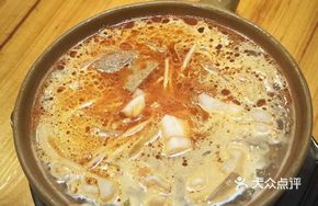 Pork Offal Clay Pot Noodles