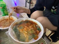 -二钢串叔麻辣烫(华龙大厦店)