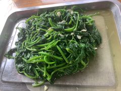蒜蓉炒番薯叶-南沙辉记烧鸡·荔枝木炭火吊烧(旧镇店)